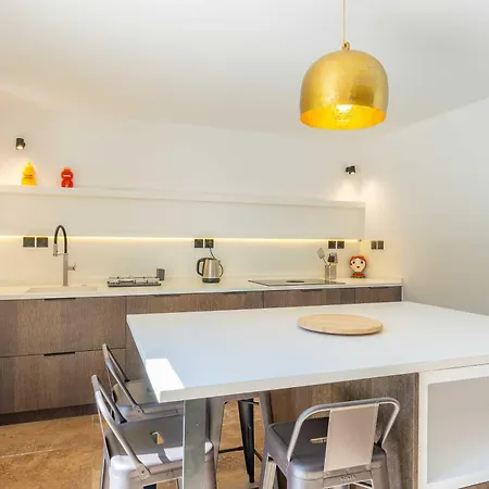 Daire Charming House - Ac - 4br-8p - *