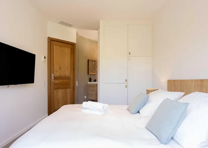 Charming House - Ac - 4br-8p - Apartment *